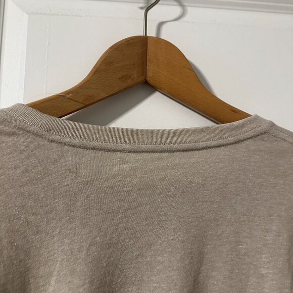 Old Navy Scratch’s Records Tan Long Sleeve Top Men’s Size XL NWOT Austin Texas - Picture 9 of 15